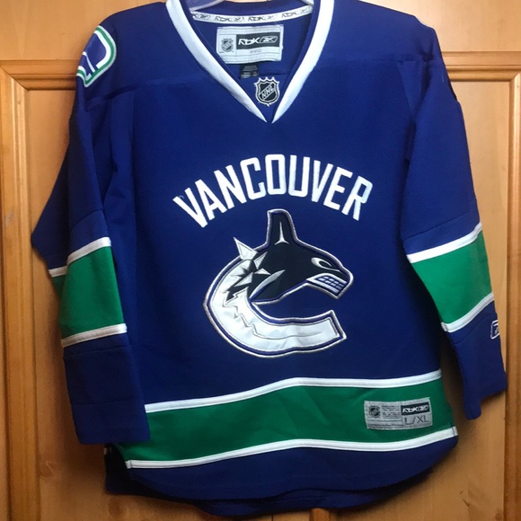 canucks hockey jersey